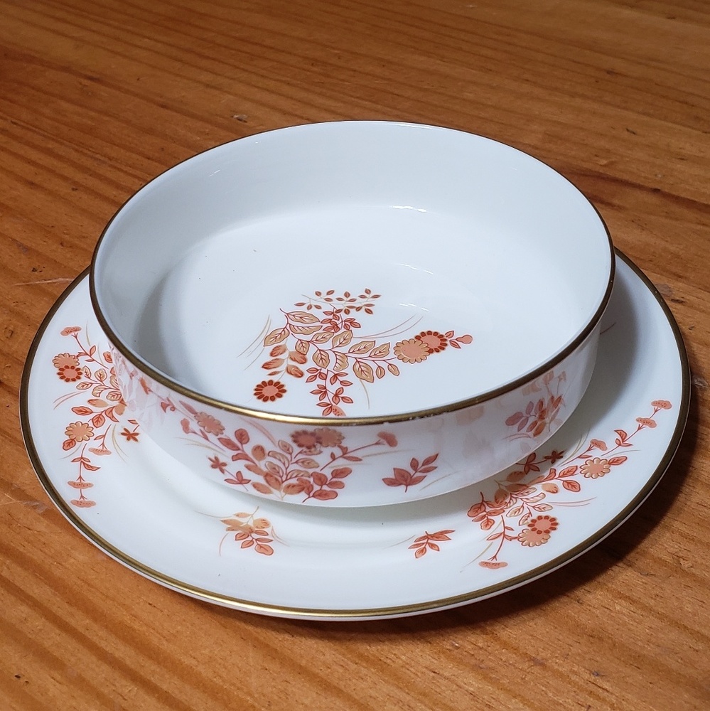 Mikasa Floral Dinnerware Set - White and Orange
